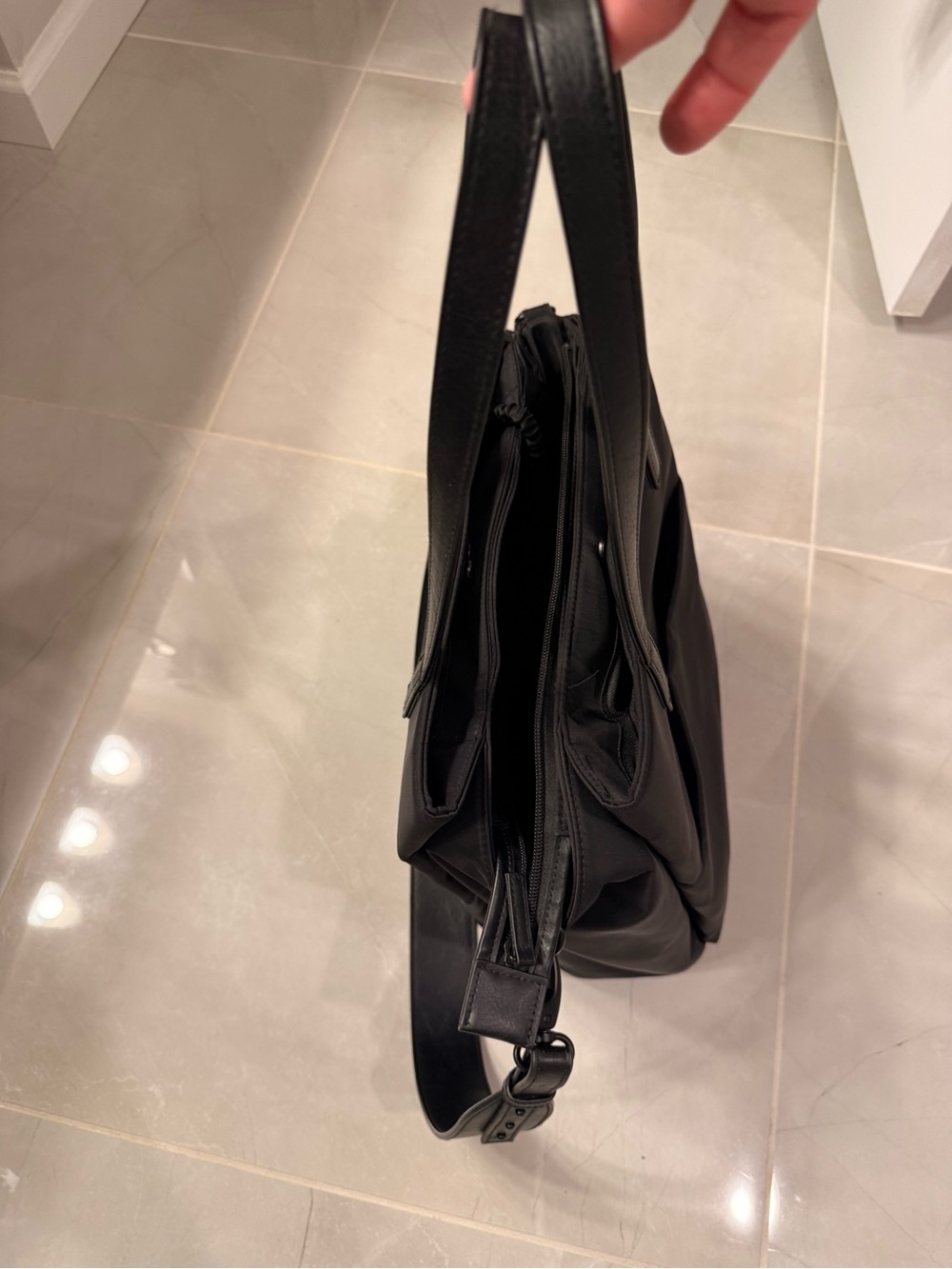 Beis Commuter Tote - Picture 7 of 11